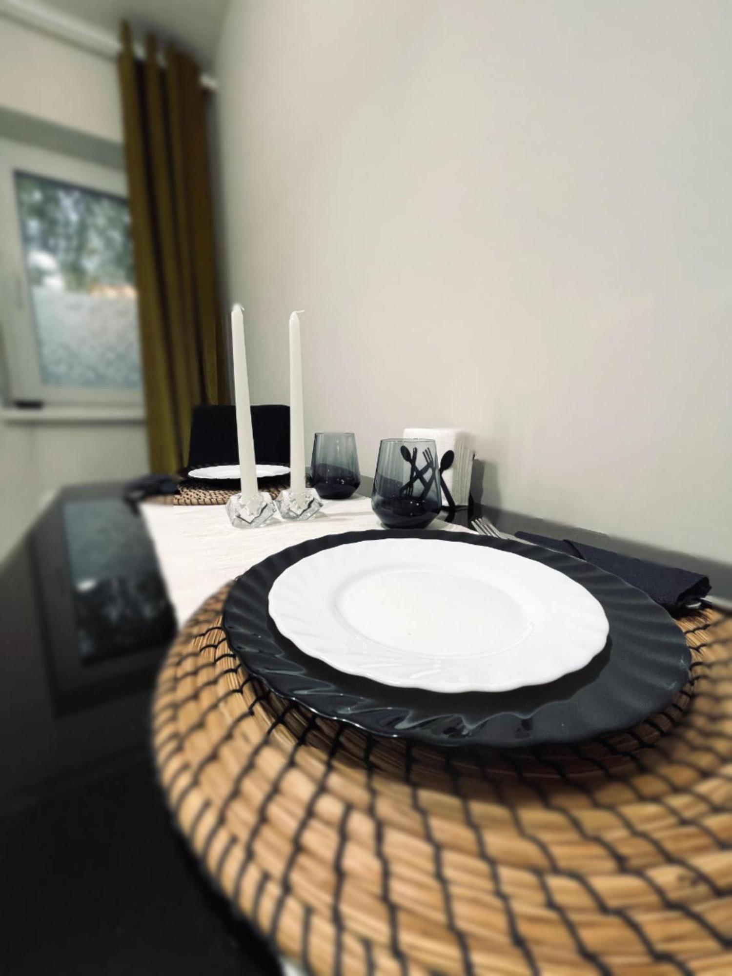 Jsn House - Private Parking & Premium Services Бухарест Екстер'єр фото