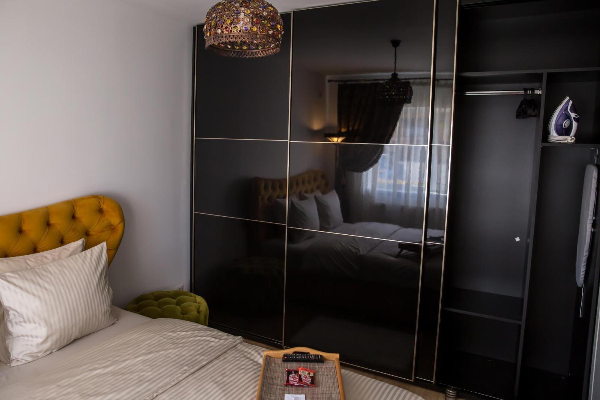 Jsn House - Private Parking & Premium Services Бухарест Екстер'єр фото