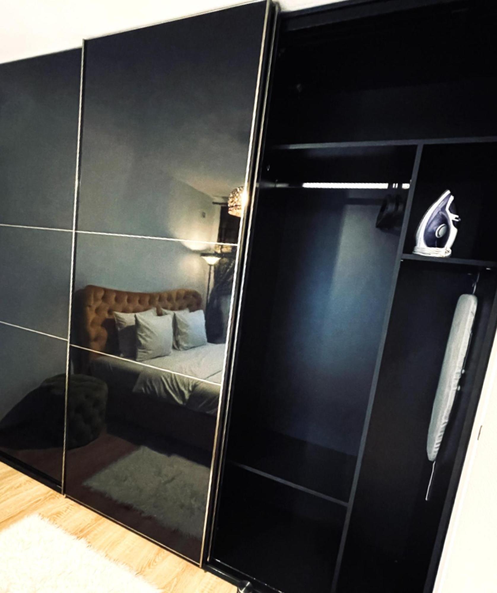 Jsn House - Private Parking & Premium Services Бухарест Екстер'єр фото